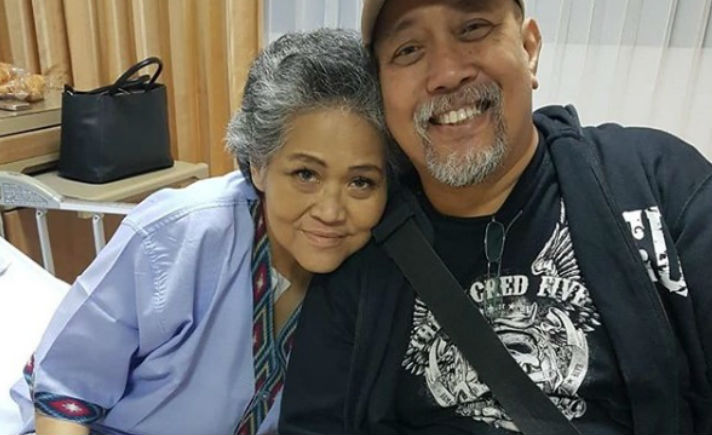 Indro Warkop dan Istri