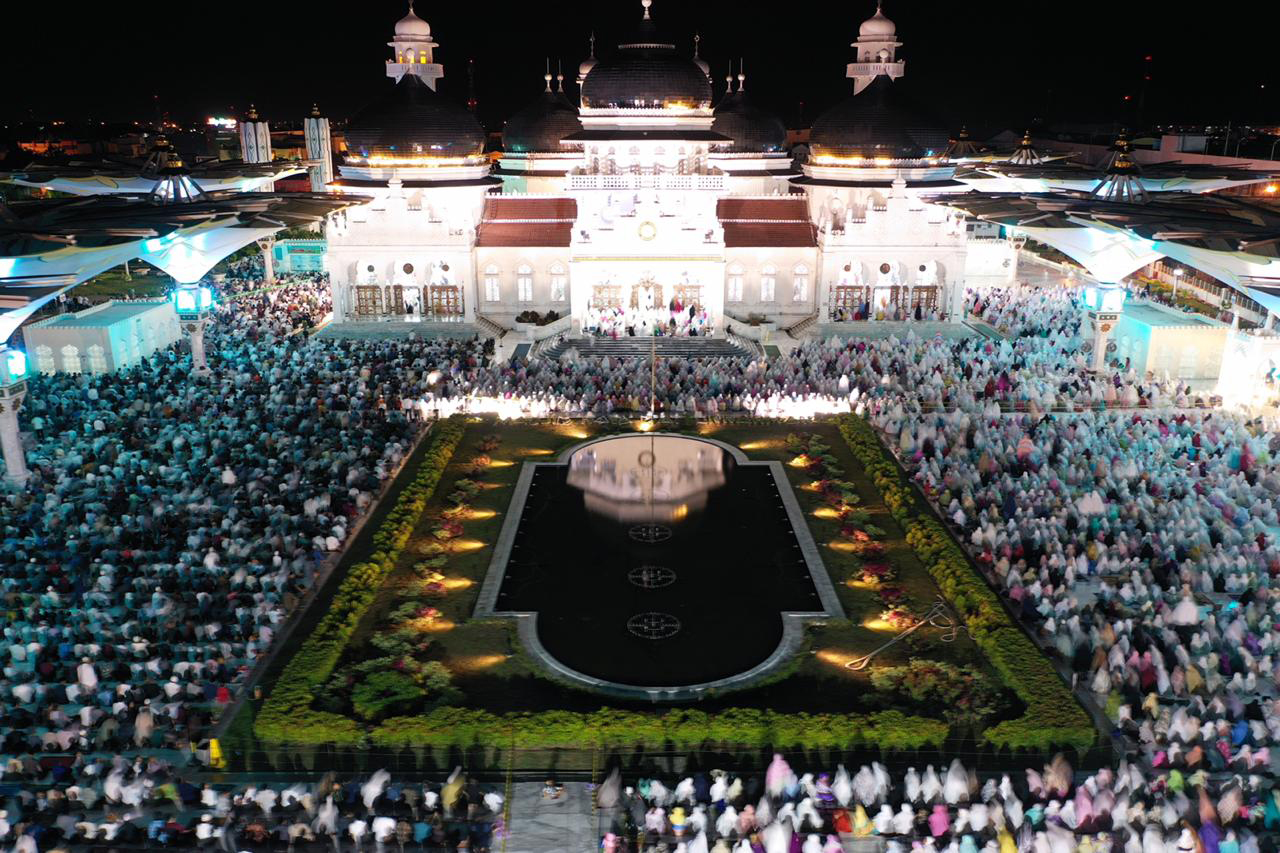 Tarawih Pertama, Masjid Raya Baiturrahman Membludak