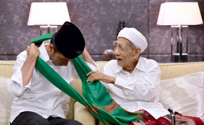 Jokowi dan Mbah Maimun