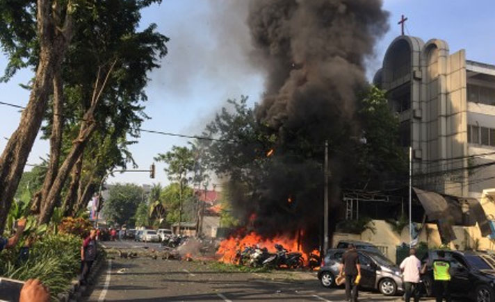 Bom Guncang Surabaya