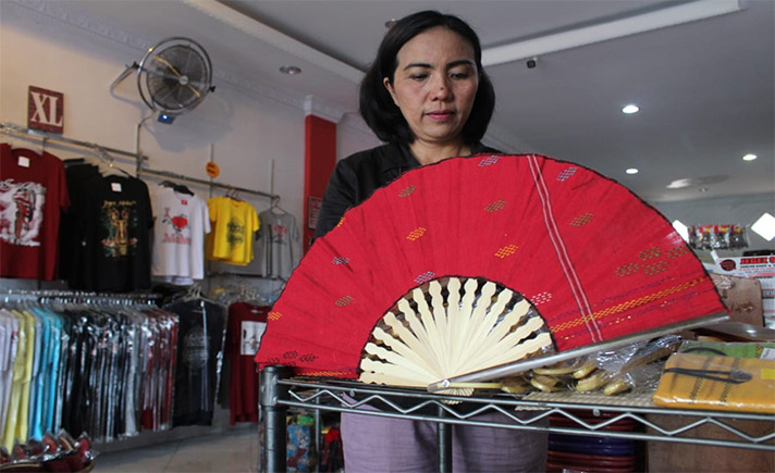 Usaha Souvenir