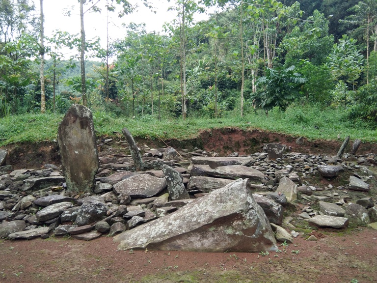 Air Terjun Cipeuteuy