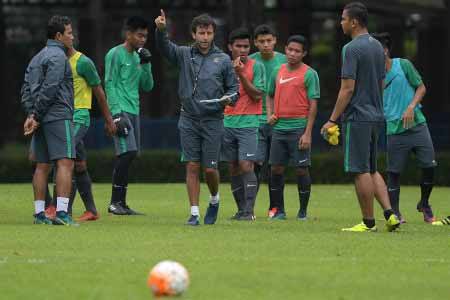Pelatih Luis Milla