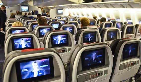 Suasana dalam pesawat American Airlines