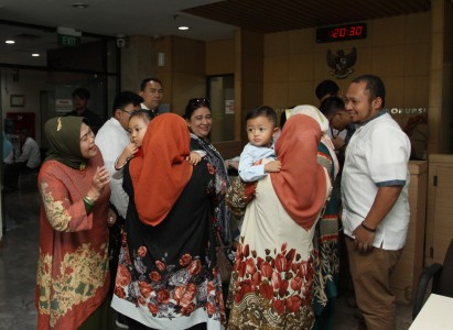 Libur Lebaran Pimpinan KPK Berbagi Tugas  Tagar