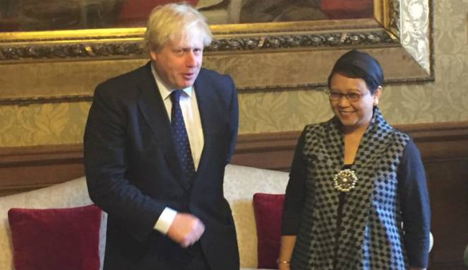 Pertemuan Retno Marsudi dengan Menlu Inggris Boris Johnson.