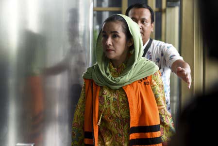 Berita istri-gubernur-bengkulu-lily-martiani-maddari-oke