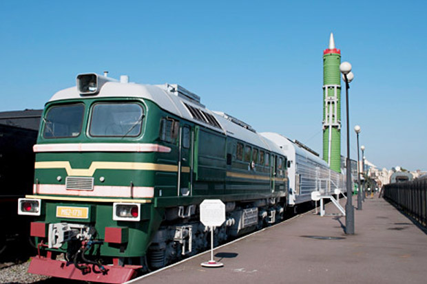 Kereta Barquzin Rusia