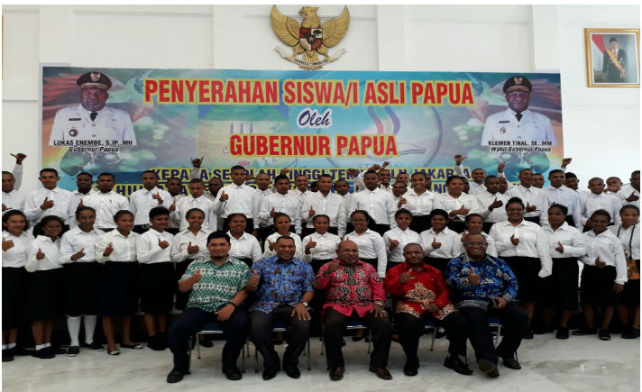 Penyerahan Siswa Asli Papua