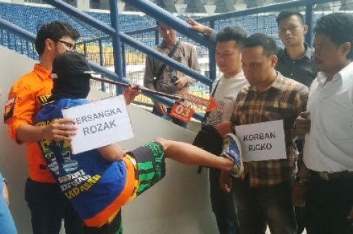 Polrestabes Bandung Gelar Rekonstruksi Pengeroyokan Ricko