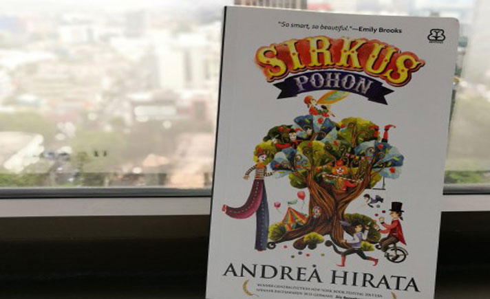 Buku Sirkus Pohon