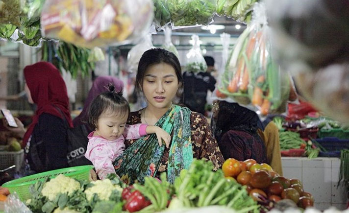 Belanja di pasar