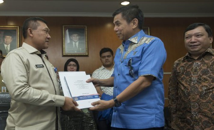 Penyerahan draft revisi UU Ormas