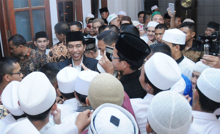 Presiden Jokow Widodo dijadwalkan hari ini akan membuka hari Santri Nasional (HSN) yang akan dipusatkan di GOR Sidoarjo.