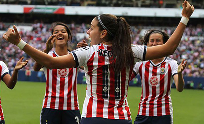 Pesepakbola Norma Palafox yang bermain untuk Liga MX femenil, Meksiko ini bikin heboh, lantaran usai mencetak gol dia melakukan selebrasi goyang ngebor alan Inul Daratista.