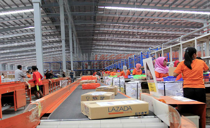 Aktifitas karyawan Lazada