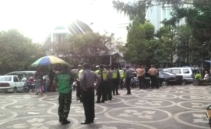 Pengamanan Gereja di Bandung