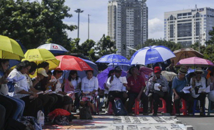 Ibadah Natal di Seberang Istana