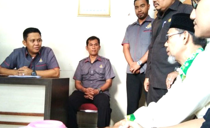 Resmi, AMB Laporkan Pemilik Akun LGBT dan Website Gay