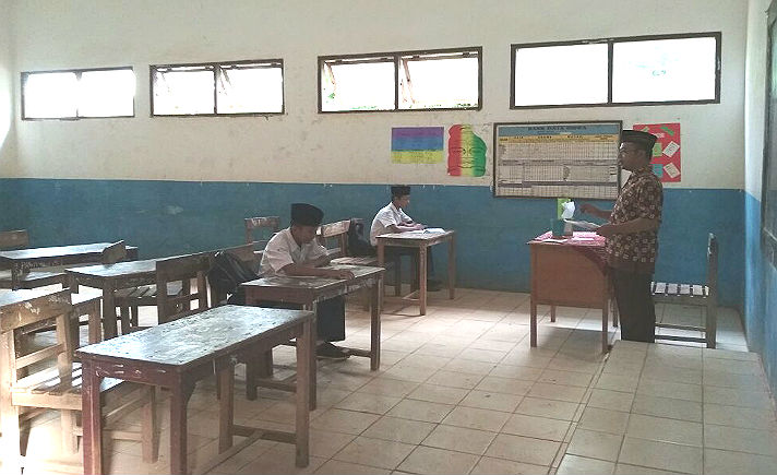 BBM Habis, Siswa Tak Masuk Sekolah di Karimunjawa