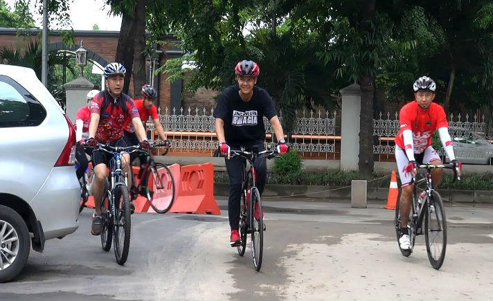 Akun Palsu Ganjar Serang Sudirman Said