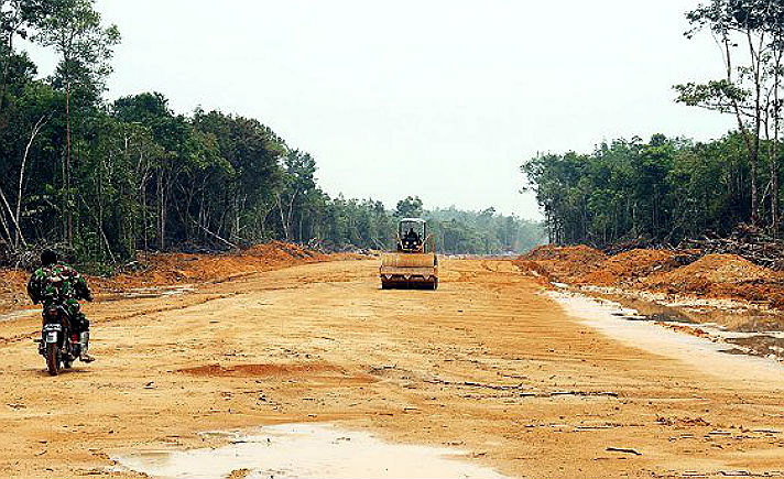 Jalan Perbatasan Indonesia - Malaysia