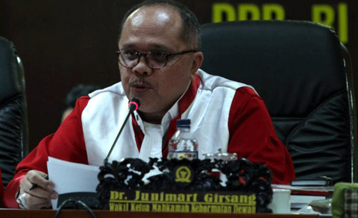 Junimart Girsang