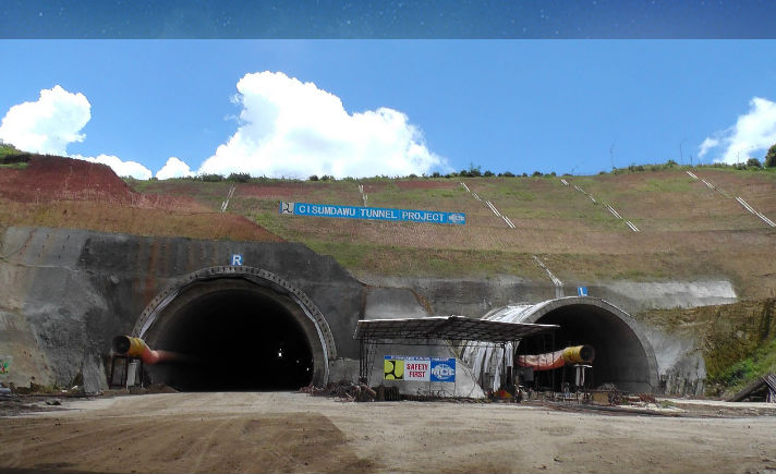 Jalan Tol Cisumdawu -Sumedang-Dawuan atau Cisumdawu yang diproyeksikan mangkrak