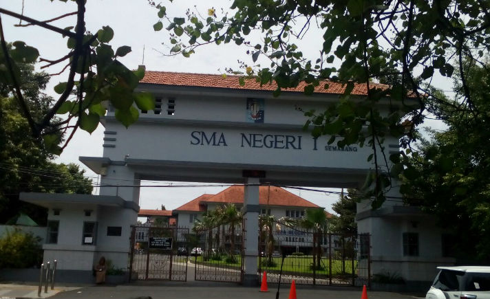 SMAN 1 Semarang dinilai sewenang-wenang dalam memberikan sanksi kepada siswanya terkait dugaan keker