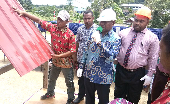 Gubernur Papua Barat, Domingus Mandacan