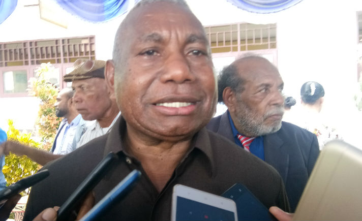 Gubernur Papua Barat Domingus Mandacan