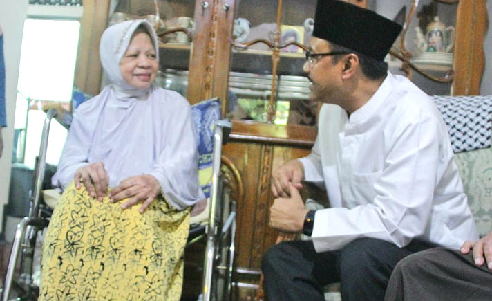 Penyanyi Legendaris Ida  Laila  Kini Hidupnya Tergantung 