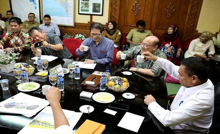 Investor Malaysia Lirik Ikan Kecil yang Dibuang di Lampulo 