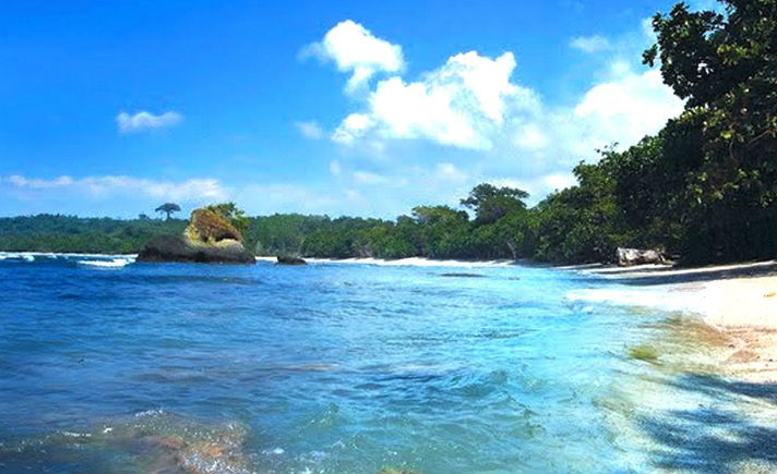 Pantai Permisan Nusakambangan