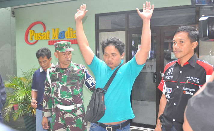 Video: Lucu, TNI Gadungan Disuruh Baca Pancasila  Tagar