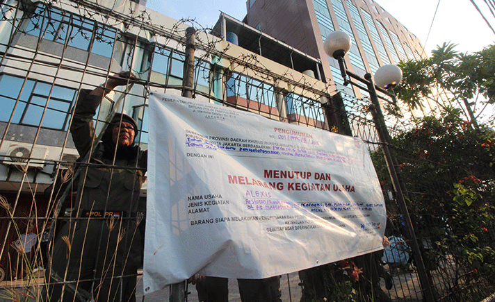 Penutupan Alexis Ricuh