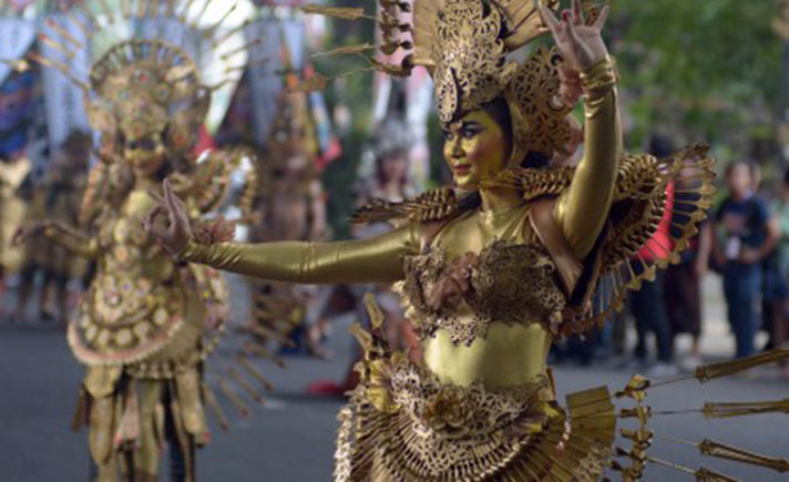 PARADE BALI MANDARA NAWANATYA