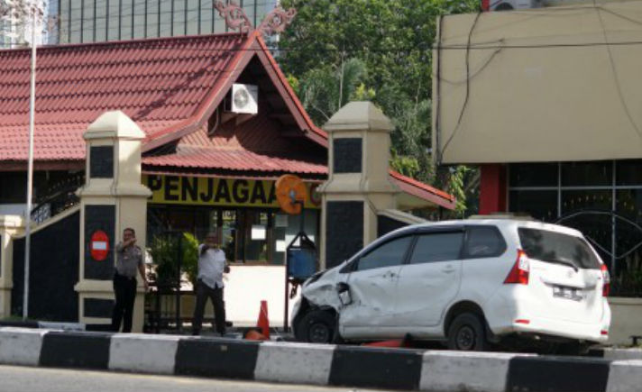 Mobil Teroris Polda Riau
