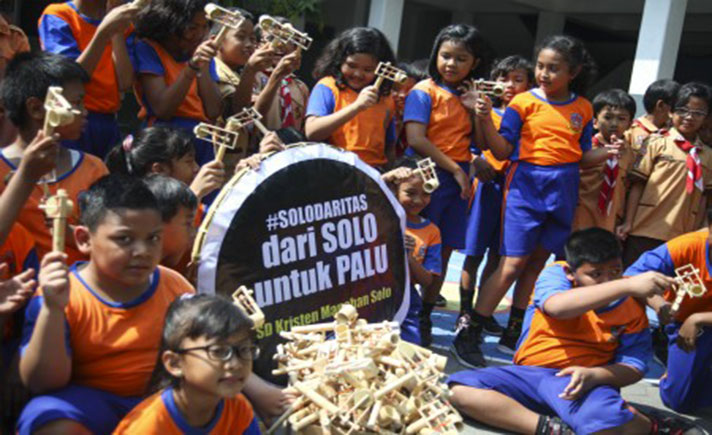 Anak Belia di Tengah Bencana, Kapan Kakak ke Sini Lagi Anak Belia di Tengah Bencana, Kapan Kakak ke Sini Lagi