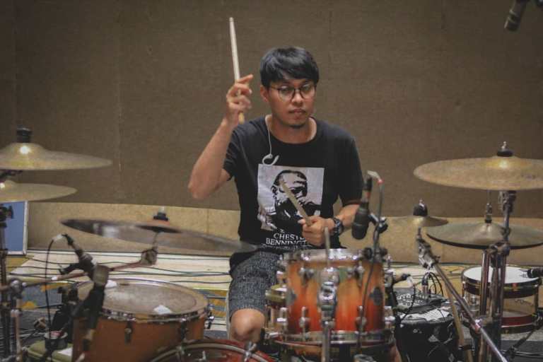 Andi Seventeen