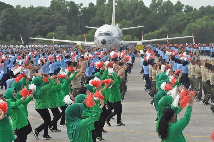 Tarian Gemu Famire Pecahkan Rekor MURI