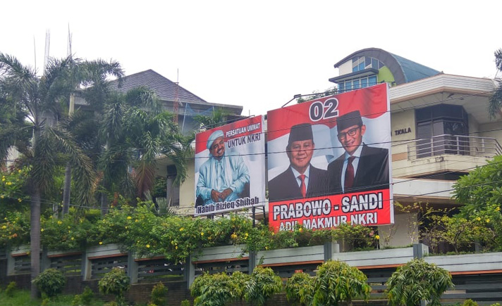 Baliho Prabowo-Sandi