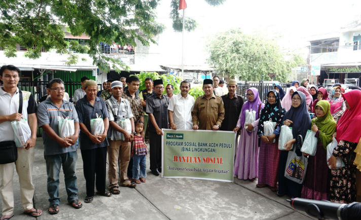 85 muallaf di Banda Aceh menerima bantuan paket Ramadhan