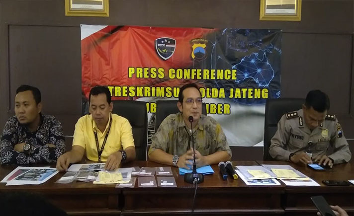 Polisi Gadungan Tipu Janda, dan Sebar Foto Bugil