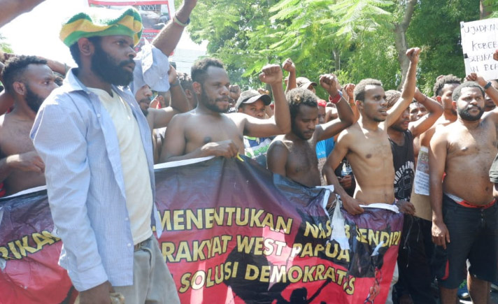 Mahasiswa Papua Demo di Surabaya