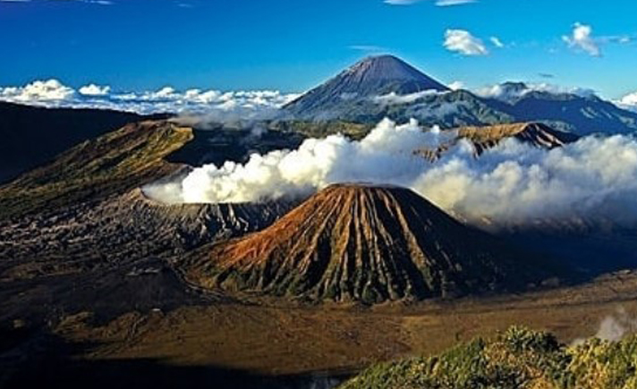 Tradisi Masyarakat Tengger Misteri Penghuni Gunung Bromo 