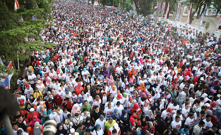 Peserta Jalan Sehat Bareng Jokowi