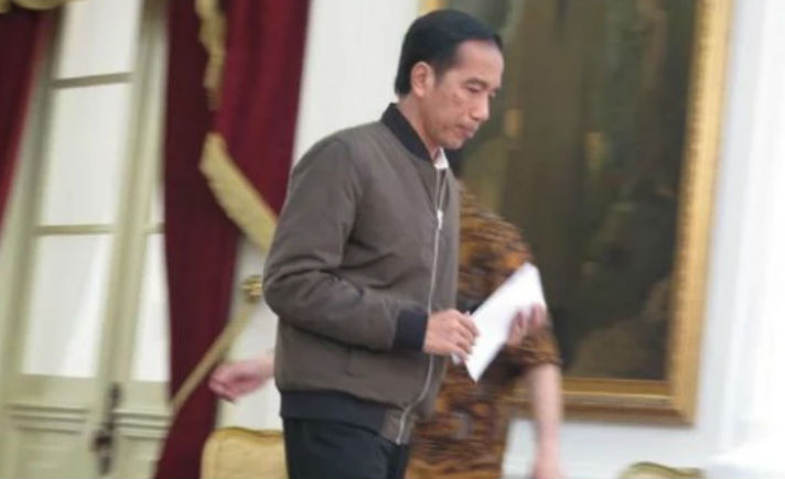 Jokowi dan Jaket Bomber