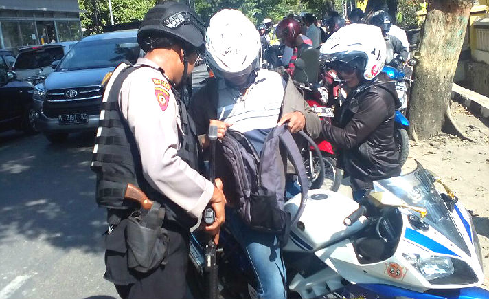 Siaga 1, Jateng Razia Putus Logistik Teroris  Tagar