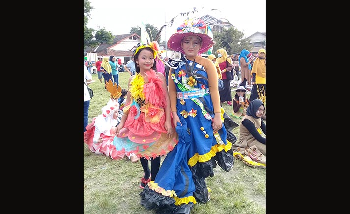 Fashion Sampah 1